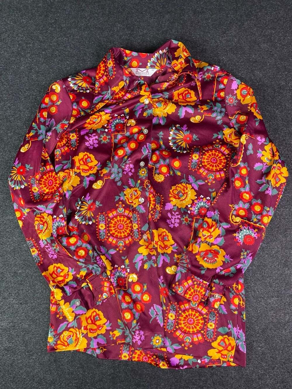 Maverick Vintage 70s Dagger Collar Floral Shirt Size 32 Burgundy